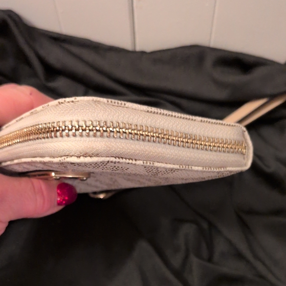 Michael Kors Beige Logo Wristlet - Picture 12 of 14